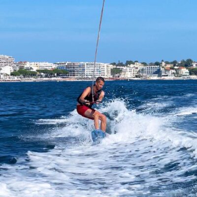 Wakeboard dans la baie de Cannes – Mandelieu