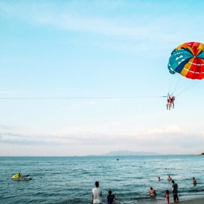 Parachute ascensionnel dans la baie de Cannes – Mandelieu